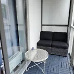 Amber's Bees Apartman *