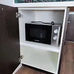 Amber's Bees Apartman *